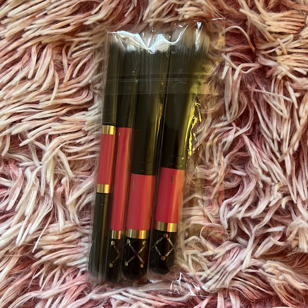 MAC Makeup Brush Kit Set Nutcracker Sweet Pink Four Brushes - Picture 7 of 9